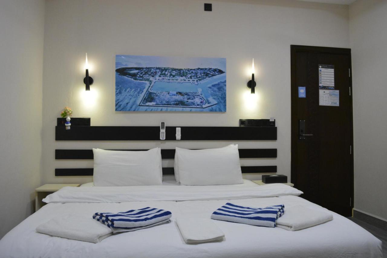 Infinity Dhiffushi Hotell Exteriör bild