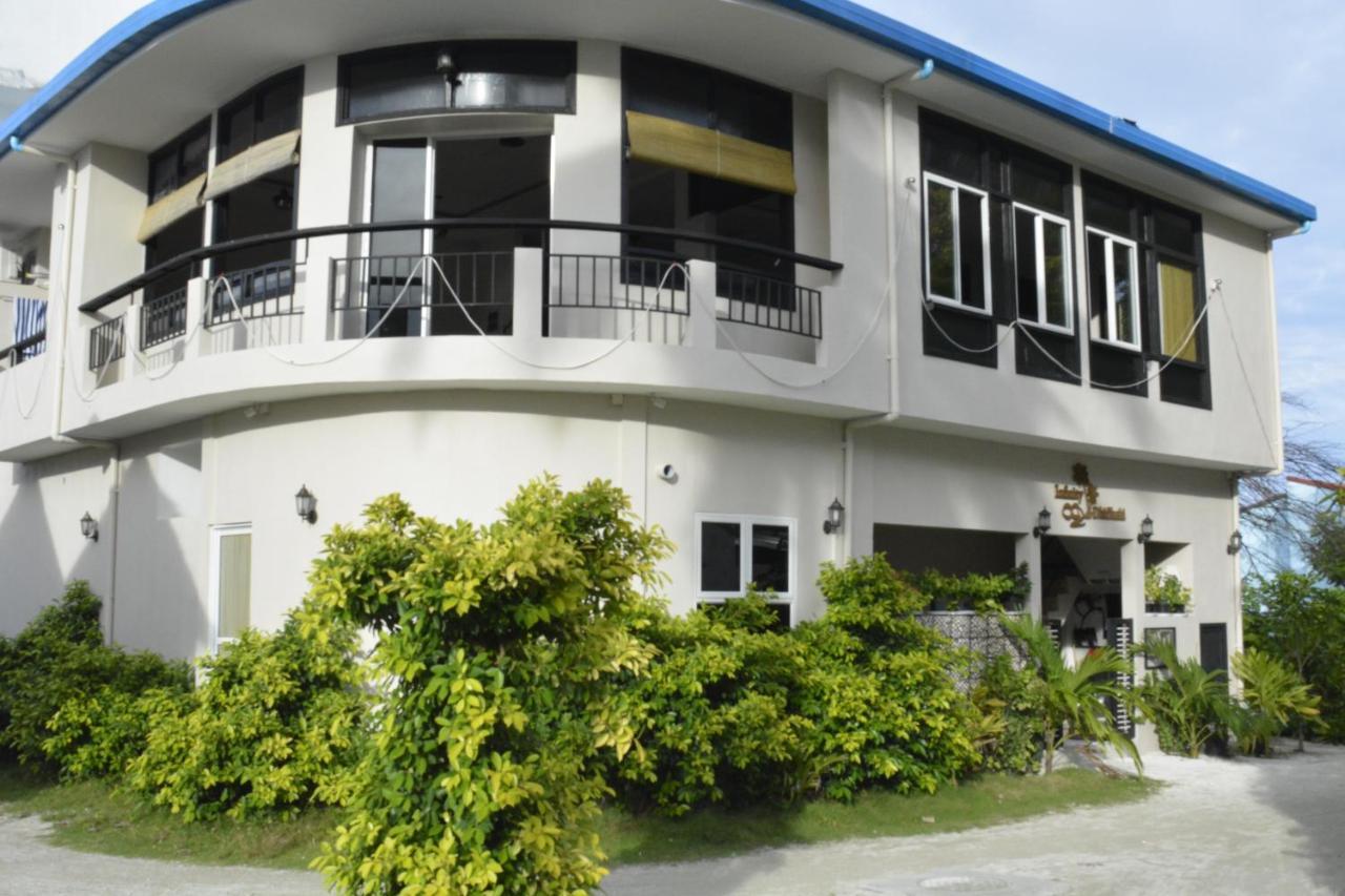 Infinity Dhiffushi Hotell Exteriör bild