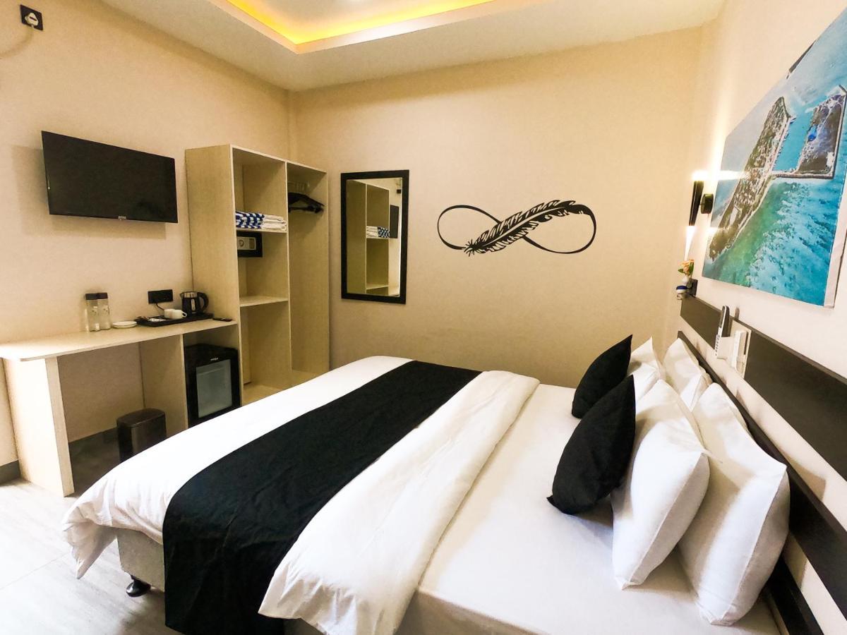 Infinity Dhiffushi Hotell Exteriör bild