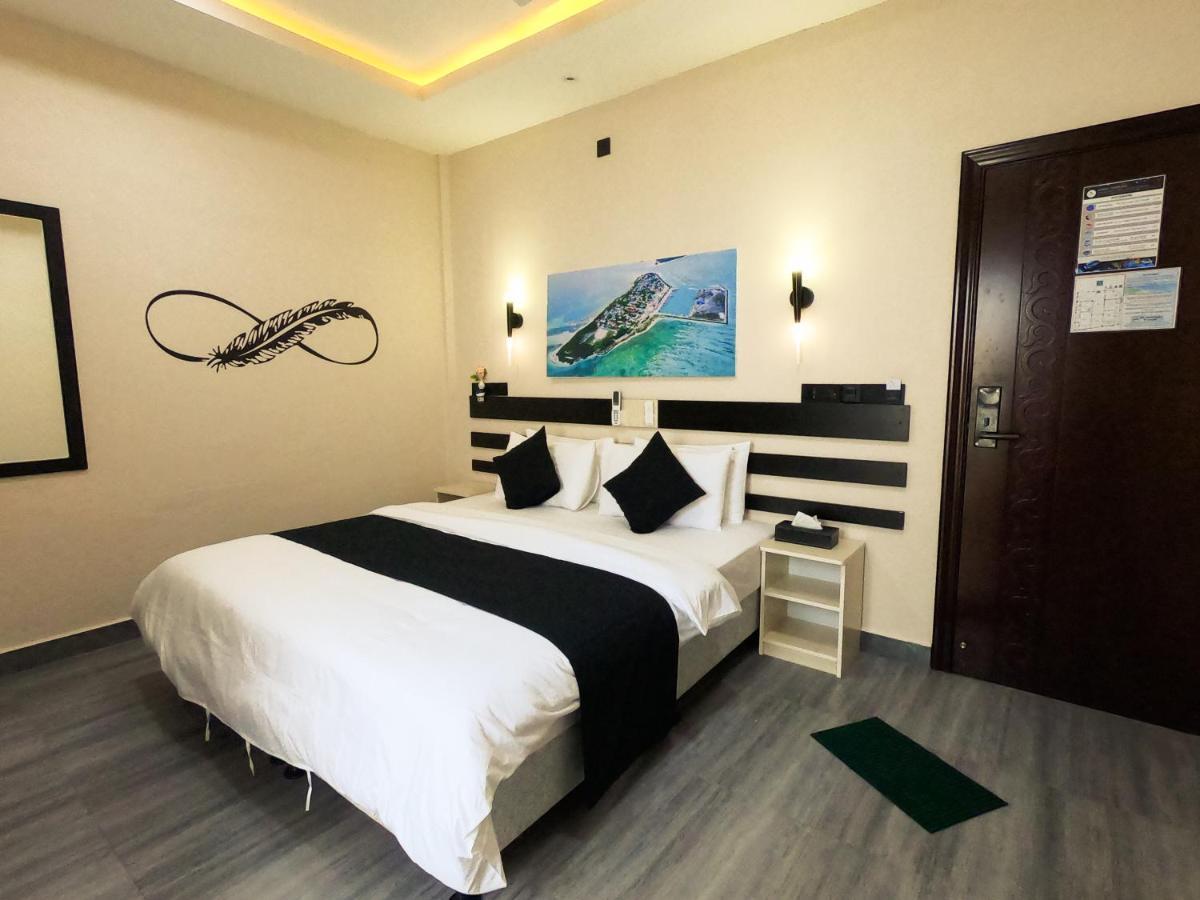 Infinity Dhiffushi Hotell Exteriör bild