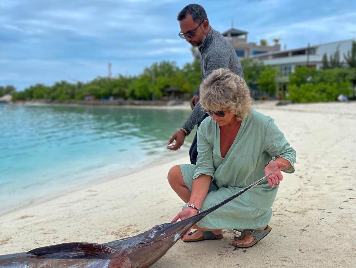 Infinity Dhiffushi Hotell Exteriör bild