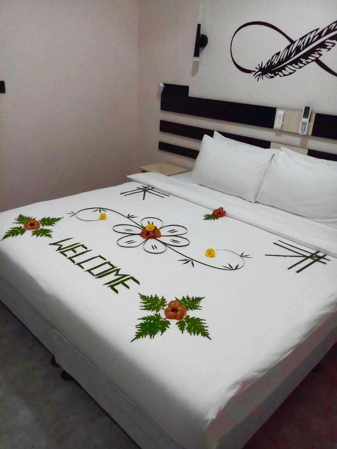 Infinity Dhiffushi Hotell Exteriör bild