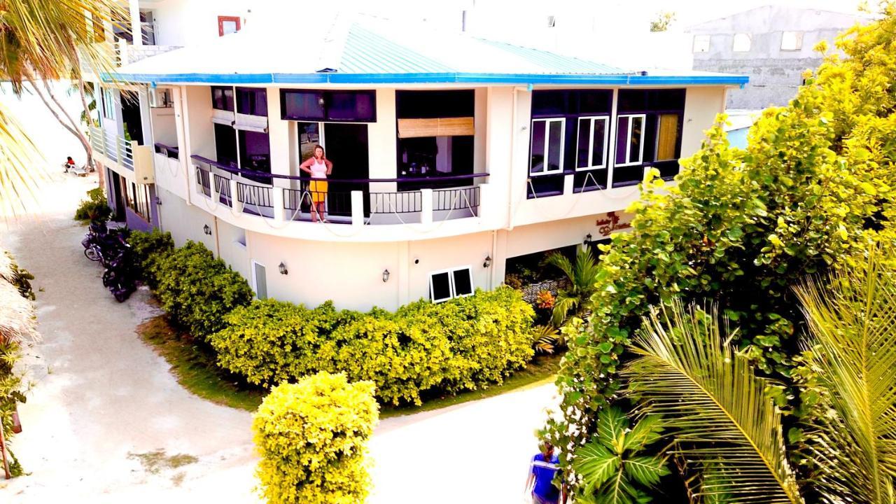 Infinity Dhiffushi Hotell Exteriör bild