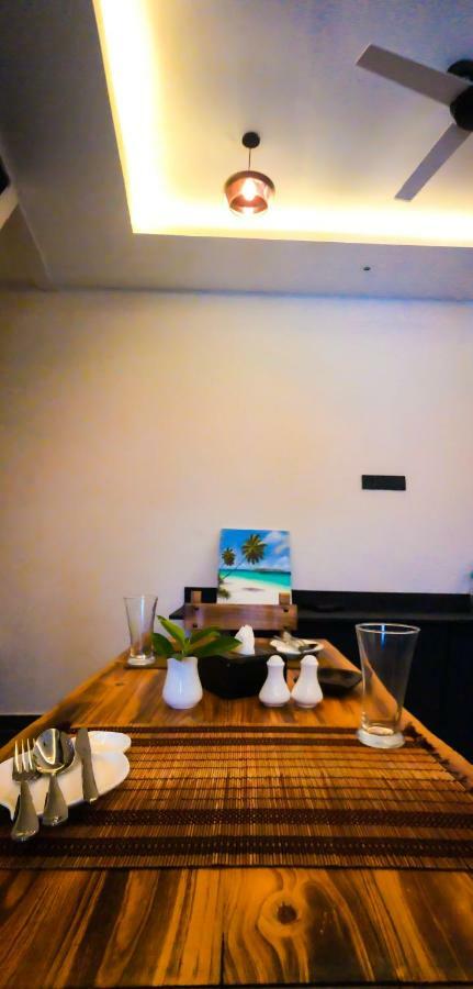 Infinity Dhiffushi Hotell Exteriör bild