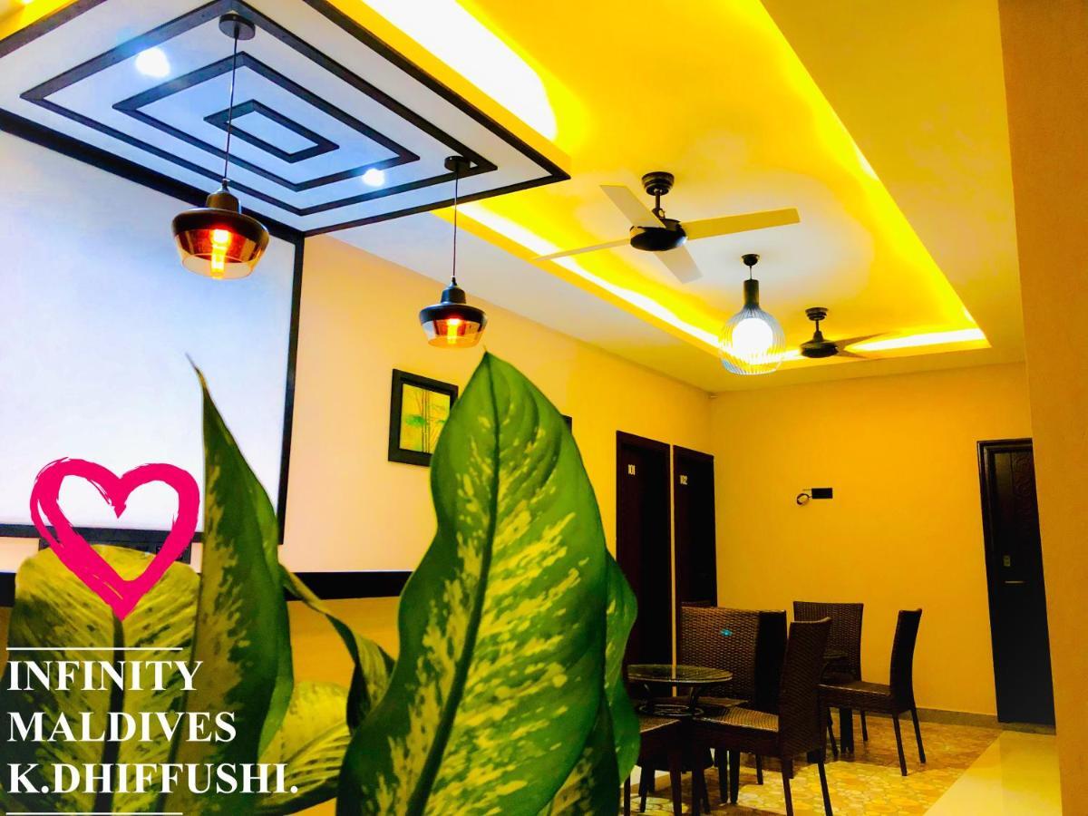 Infinity Dhiffushi Hotell Exteriör bild